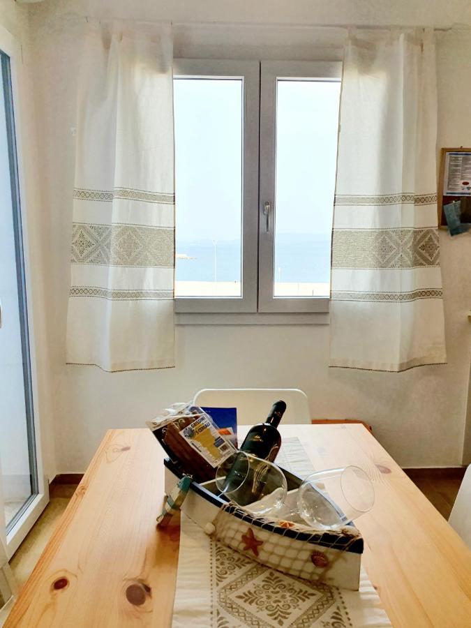 Sky And Sea Apartment Calasetta Extérieur photo