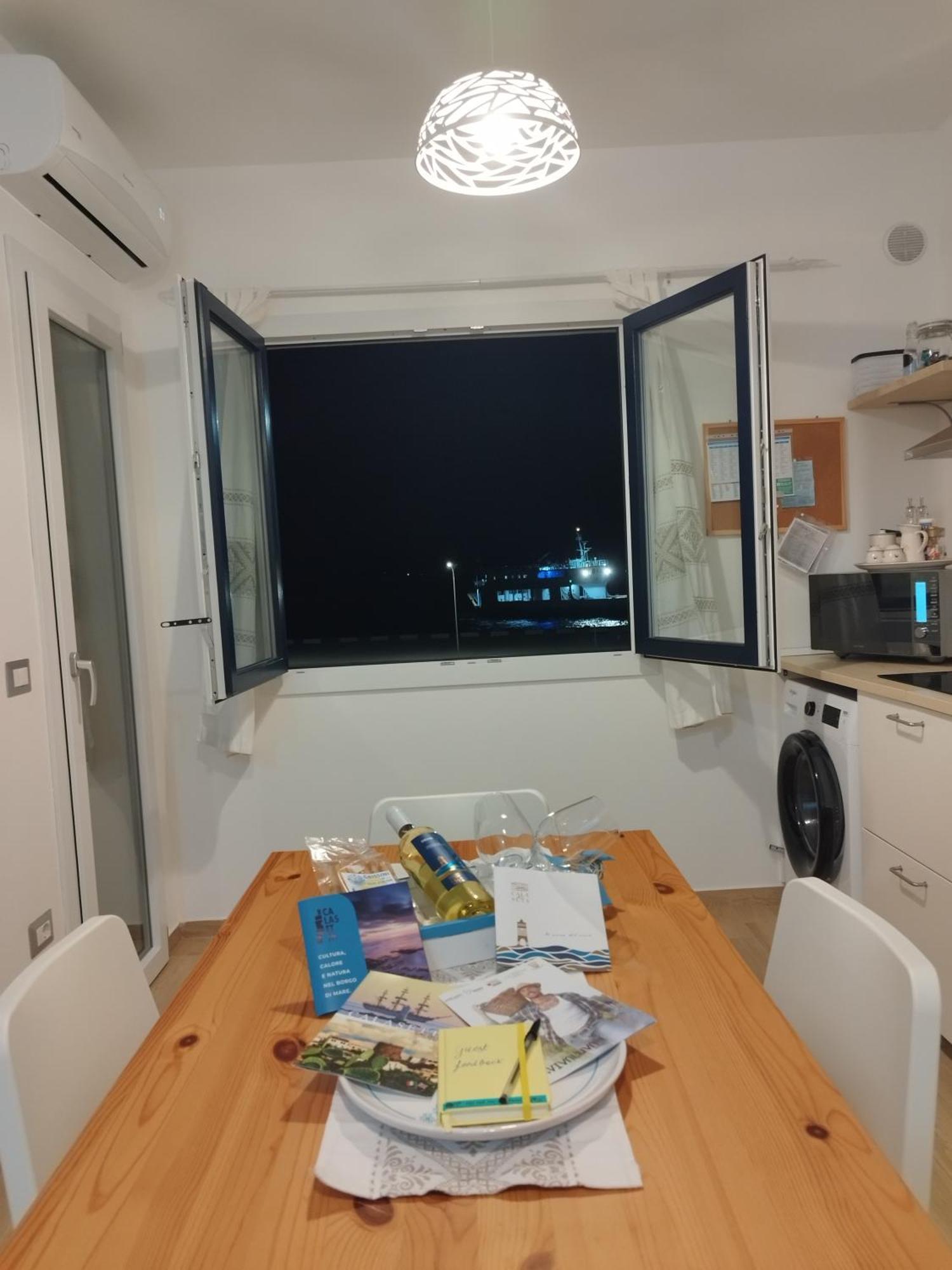 Sky And Sea Apartment Calasetta Extérieur photo